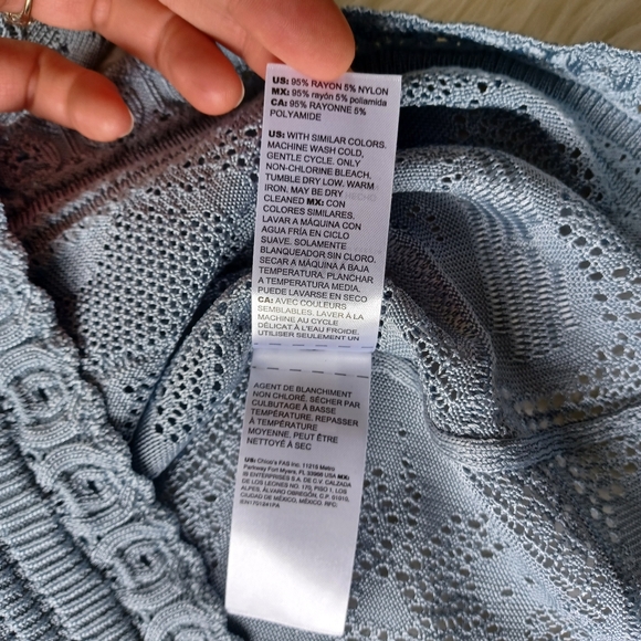 {WHBM} Pointelle Stitch 3/4 Sleeve Sweater - Picture 8 of 9